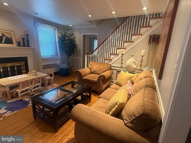 26 POE, Wyncote, PA 19095