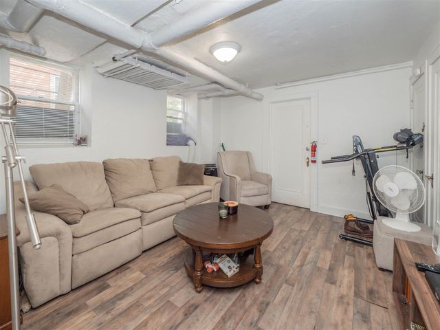 314 W Vine Street, Kalamazoo, MI 49001