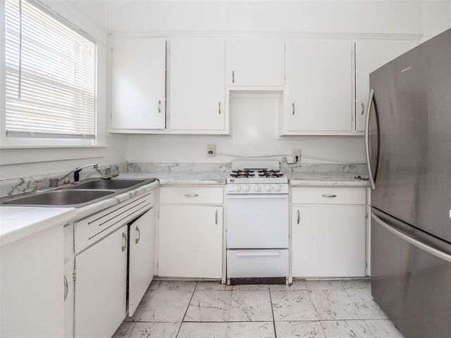 314 W Vine Street, Kalamazoo, MI 49001