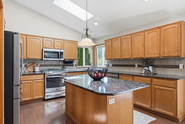 4406 E Woodglen Rd, Mead, WA 99021