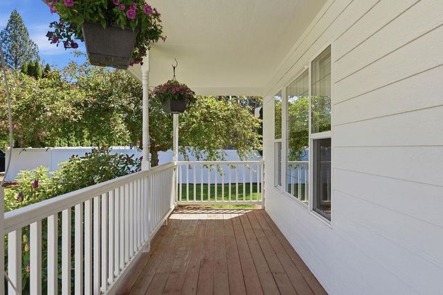4406 E Woodglen Rd, Mead, WA 99021