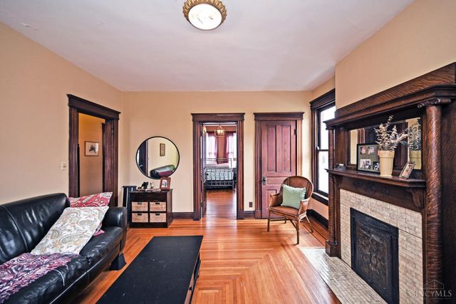2222 Eureka Terrace, Cincinnati, OH 45219