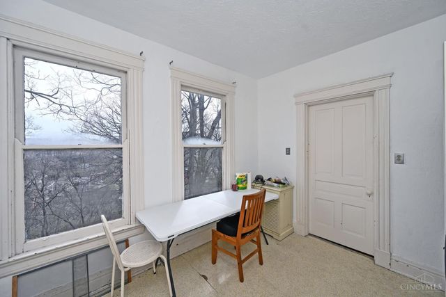 2222 Eureka Terrace, Cincinnati, OH 45219