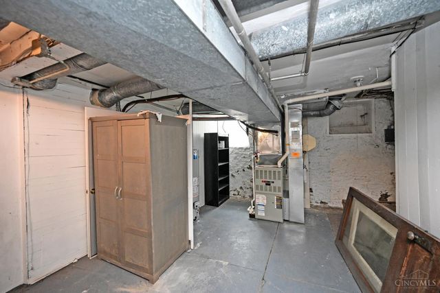 2222 Eureka Terrace, Cincinnati, OH 45219