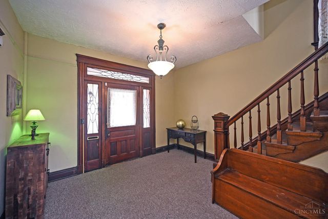 2222 Eureka Terrace, Cincinnati, OH 45219