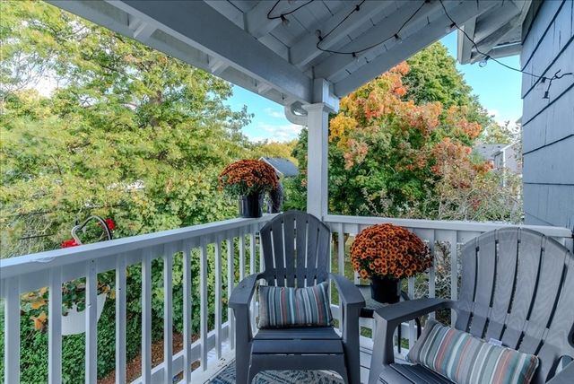 135 Russett Rd Unit 2, Boston, MA 02132