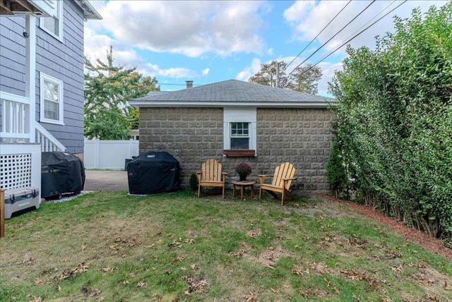 135 Russett Rd Unit 2, Boston, MA 02132