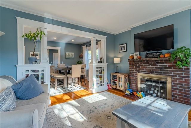 135 Russett Rd Unit 2, Boston, MA 02132