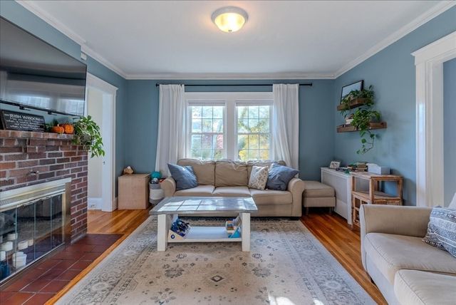 135 Russett Rd Unit 2, Boston, MA 02132
