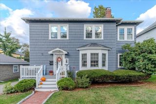 135 Russett Rd Unit 2, Boston, MA 02132