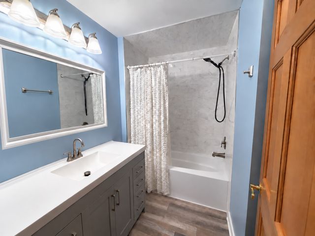 16611 Karen Springs Drive, Lockport, IL 60441