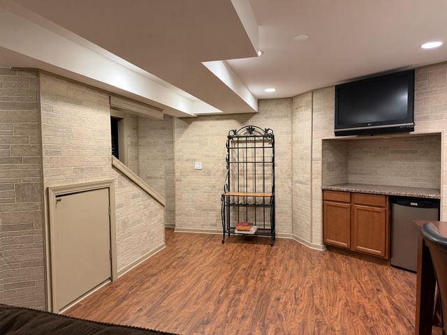 16611 Karen Springs Drive, Lockport, IL 60441
