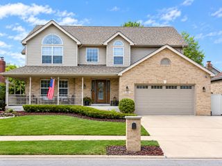 16611 Karen Springs Drive, Lockport, IL 60441