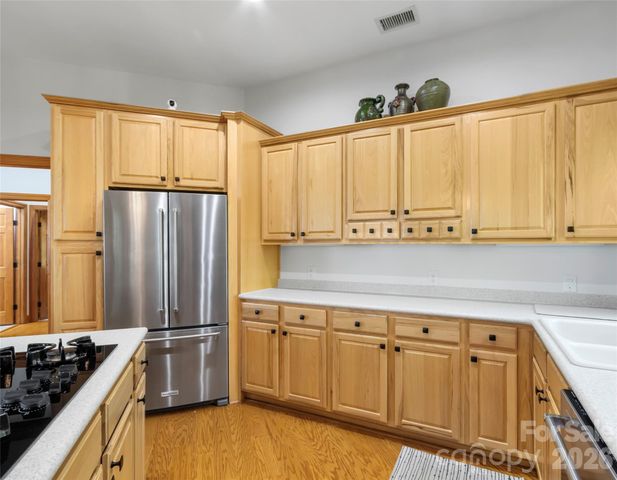 115 Stoney Falls Loop D1, Burnsville, NC 28714