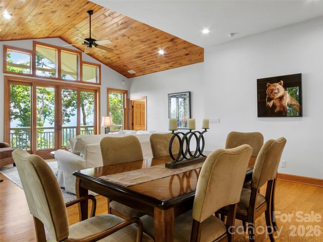 115 Stoney Falls Loop D1, Burnsville, NC 28714