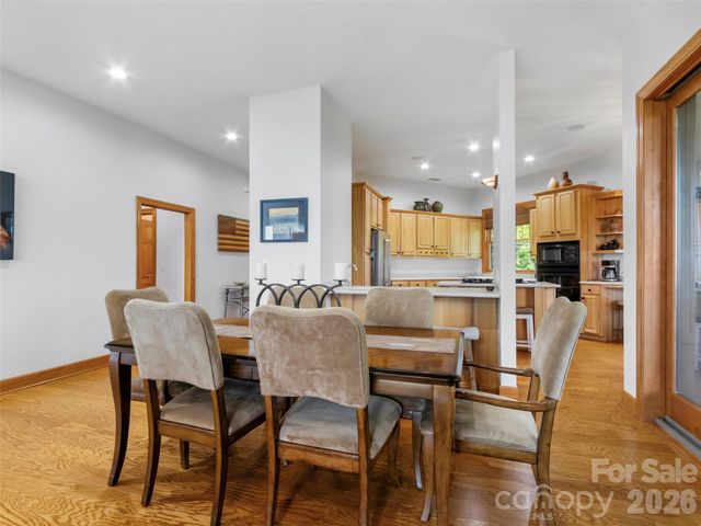 115 Stoney Falls Loop D1, Burnsville, NC 28714