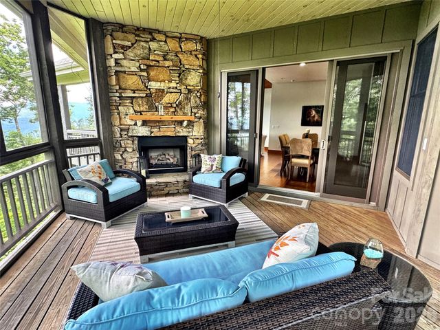 115 Stoney Falls Loop D1, Burnsville, NC 28714