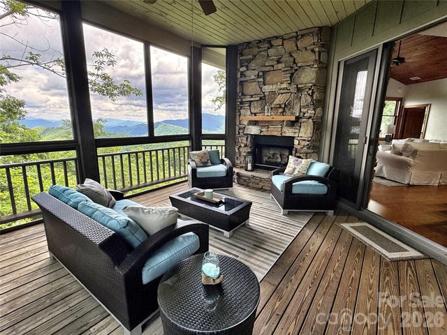 115 Stoney Falls Loop D1, Burnsville, NC 28714
