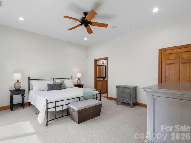 115 Stoney Falls Loop D1, Burnsville, NC 28714