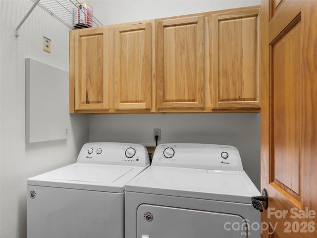 115 Stoney Falls Loop D1, Burnsville, NC 28714