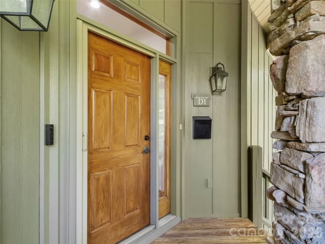 115 Stoney Falls Loop D1, Burnsville, NC 28714