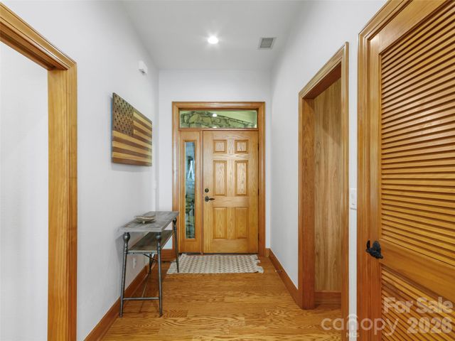 115 Stoney Falls Loop D1, Burnsville, NC 28714