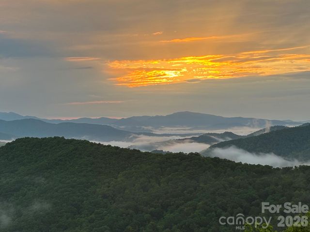 115 Stoney Falls Loop D1, Burnsville, NC 28714