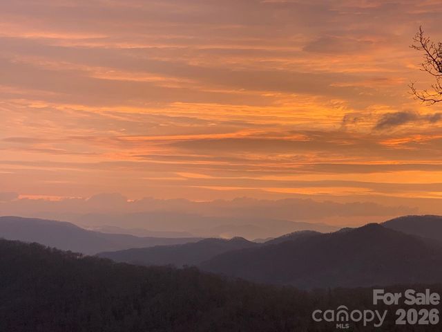 115 Stoney Falls Loop D1, Burnsville, NC 28714