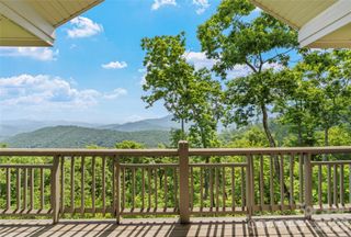 115 Stoney Falls Loop D1, Burnsville, NC 28714