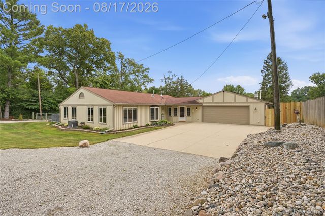 10286 7 Mile Road, Salem Township, MI 48167