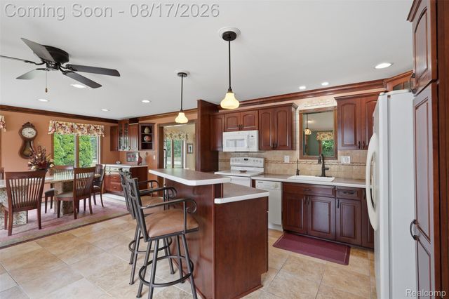 10286 7 Mile Road, Salem Township, MI 48167