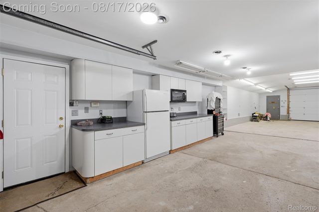 10286 7 Mile Road, Salem Township, MI 48167
