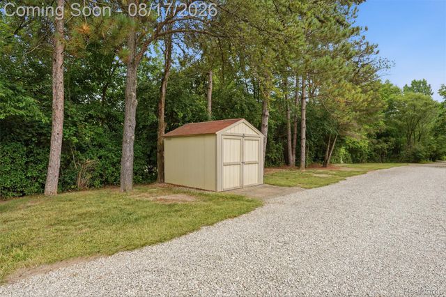 10286 7 Mile Road, Salem Township, MI 48167
