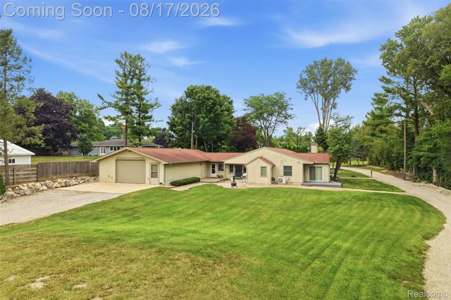 10286 7 Mile Road, Salem Township, MI 48167
