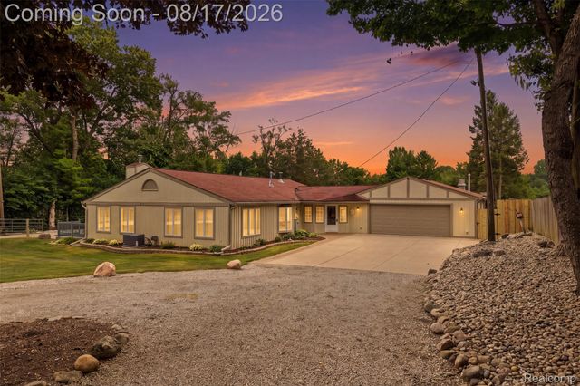 10286 7 Mile Road, Salem Township, MI 48167