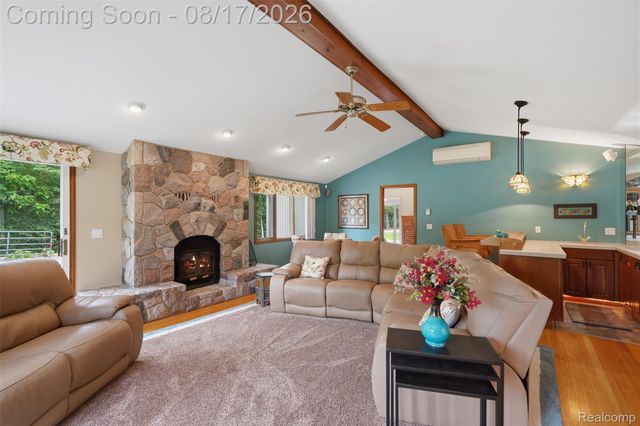 10286 7 Mile Road, Salem Township, MI 48167