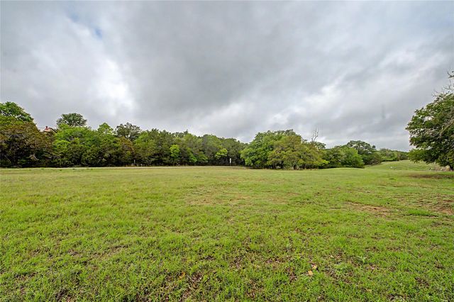 41 Cypress Fairway VLG, Wimberley, TX 78676