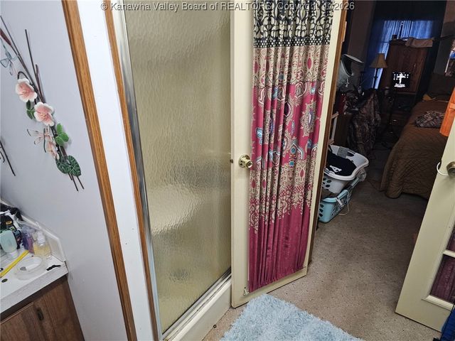 432 W Vickers Drive, Elkview, WV 25071