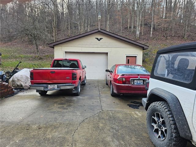 432 W Vickers Drive, Elkview, WV 25071