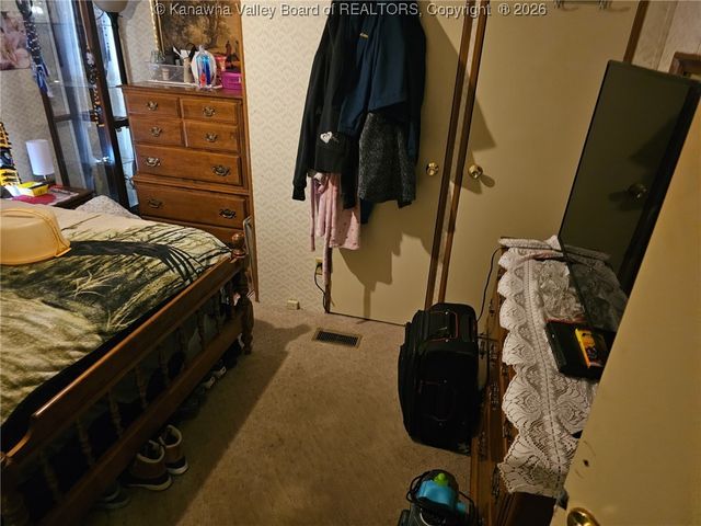 432 W Vickers Drive, Elkview, WV 25071