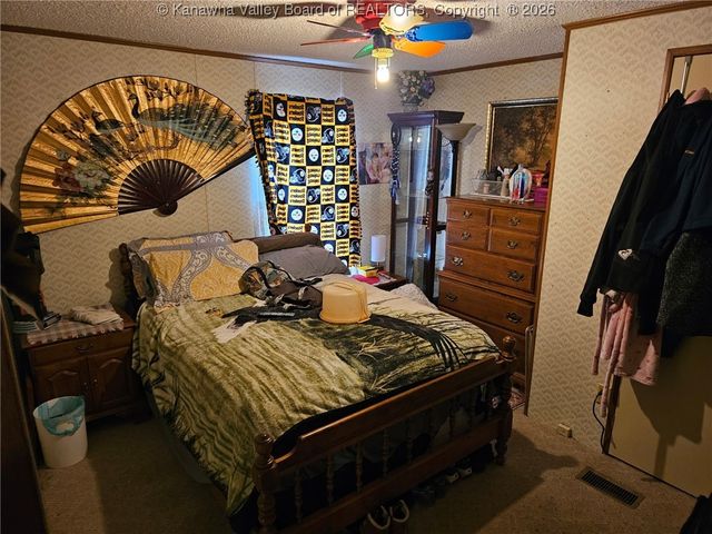 432 W Vickers Drive, Elkview, WV 25071