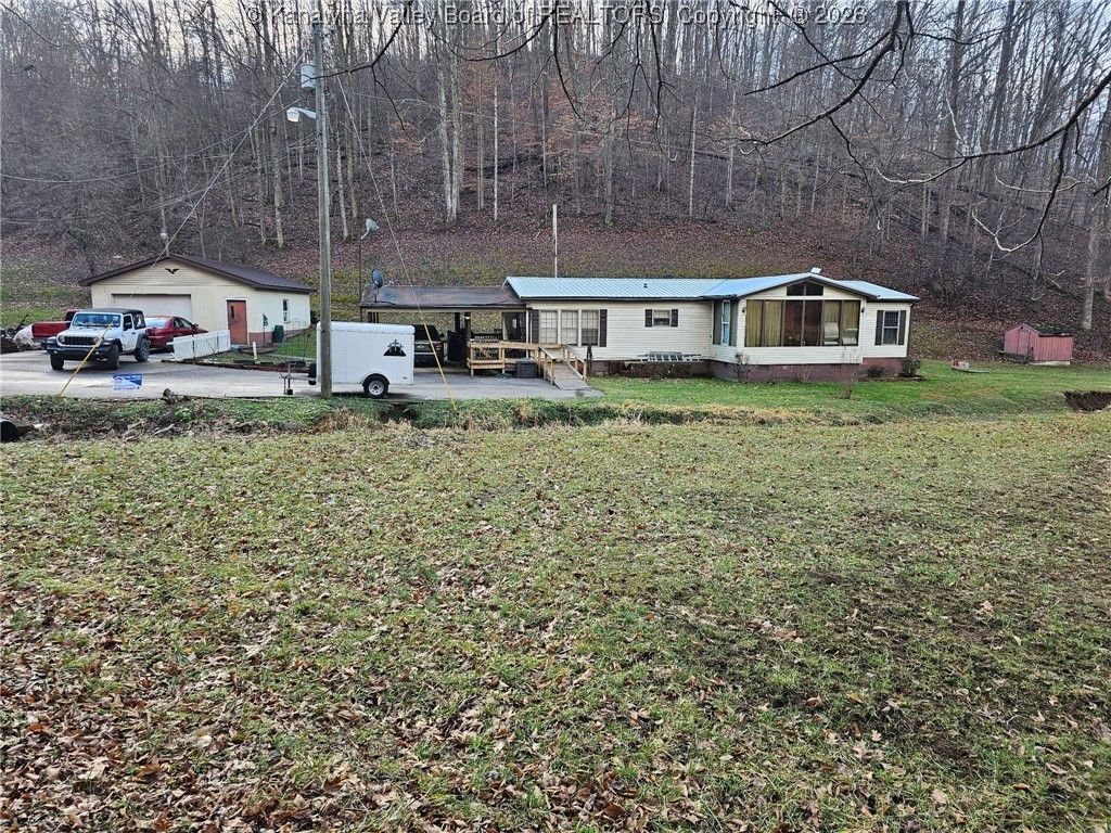 432 W Vickers Drive, Elkview, WV 25071