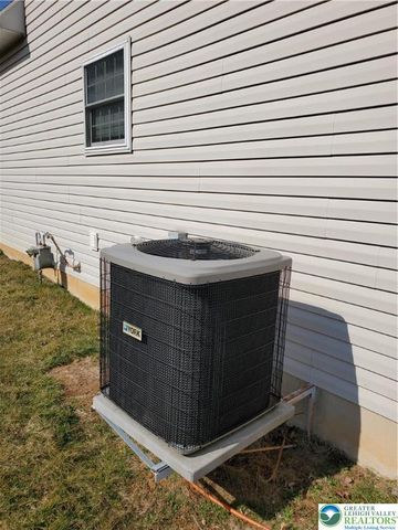 1519 Needles Lane, Upper Macungie Twp, PA 18031