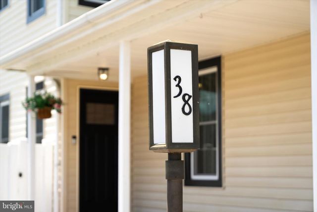 38 E 2ND ST, Florence, NJ 08518
