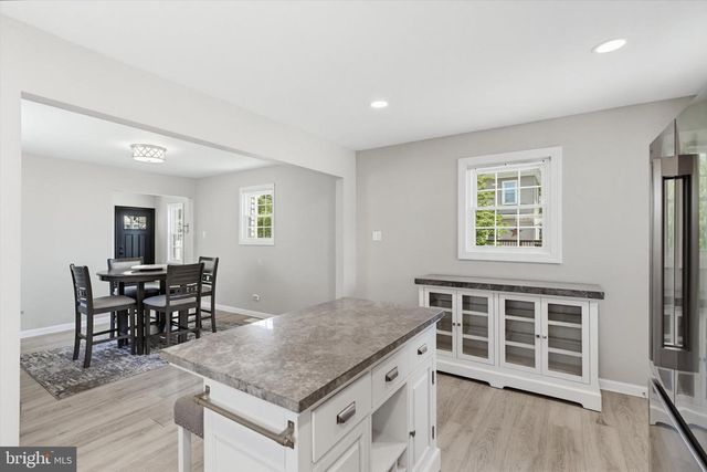 38 E 2ND ST, Florence, NJ 08518