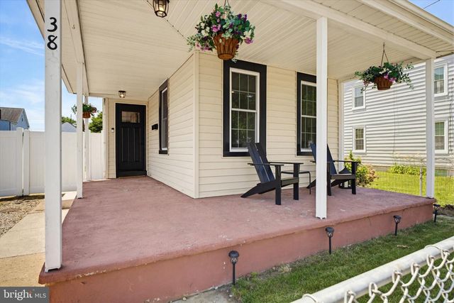 38 E 2ND ST, Florence, NJ 08518