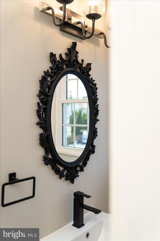 38 E 2ND ST, Florence, NJ 08518