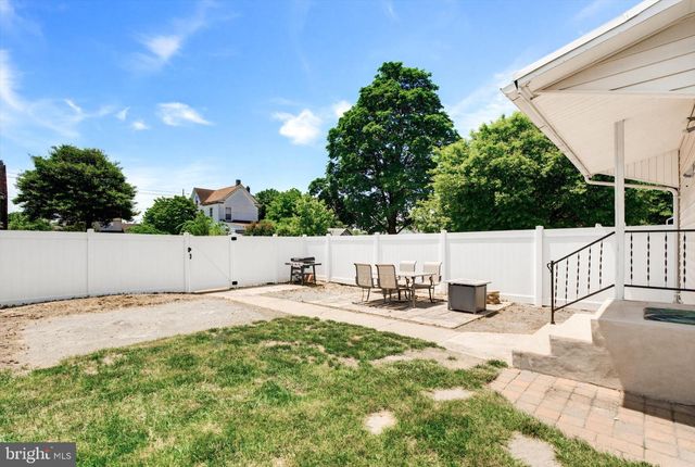 38 E 2ND ST, Florence, NJ 08518