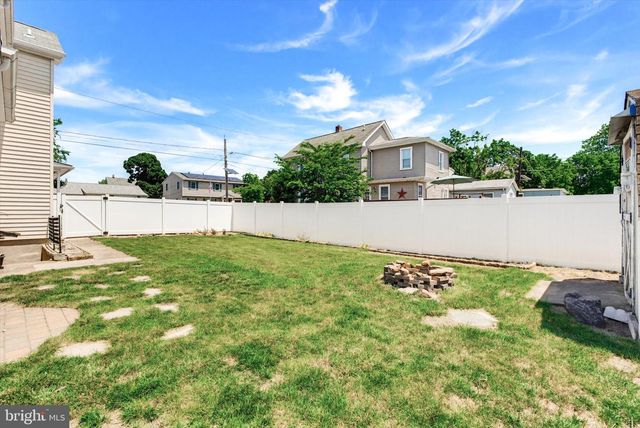38 E 2ND ST, Florence, NJ 08518