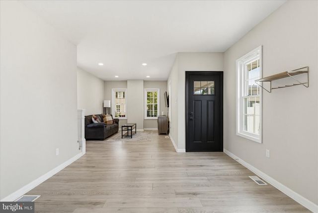38 E 2ND ST, Florence, NJ 08518